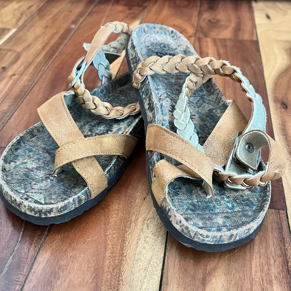 Muk Luks 8 Estelle Leather Braided Tan Brown Gladiator Ankle Stap Sandal - Picture 3 of 6